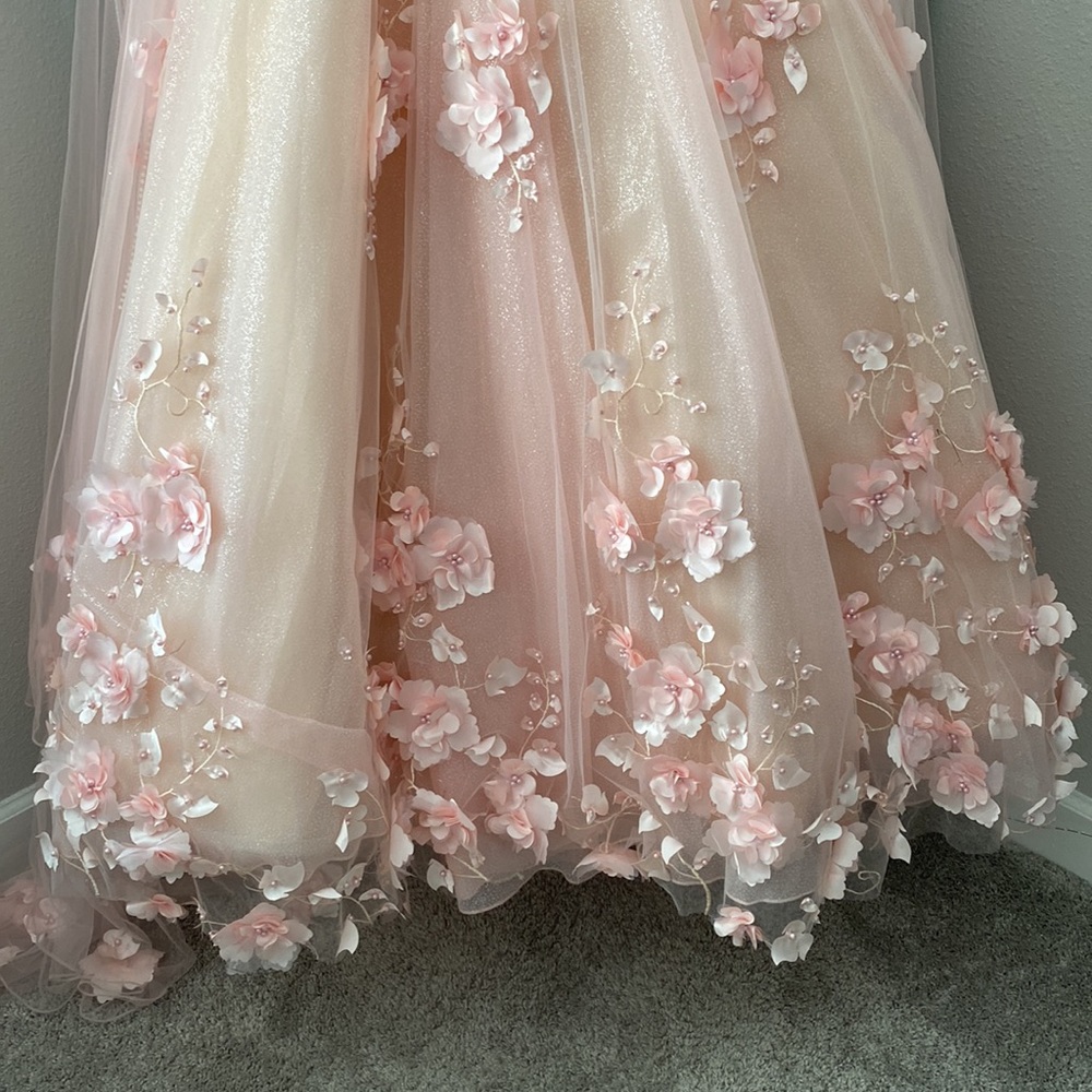 Formal gown/dress - Picture 5 of 16
